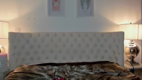 Jessica online show from 01-22-25, 03:29