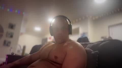 Snapshot of thebuzz777 chatting on 12-17-24, 07:29 theBuzz777 online show from 12-17-24, 07:29