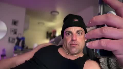 Snapshot of thebuzz777 chatting on 01-23-25, 01:56 theBuzz777 online show from 01-23-25, 01:56