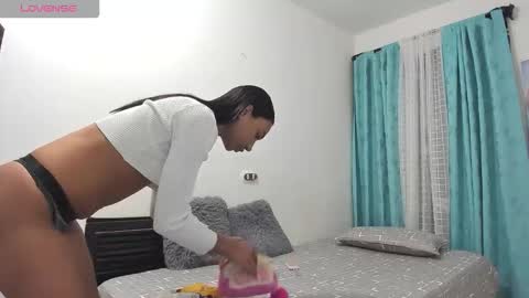 TheChicaNextDoor  online show from 02-19-26, 11:12