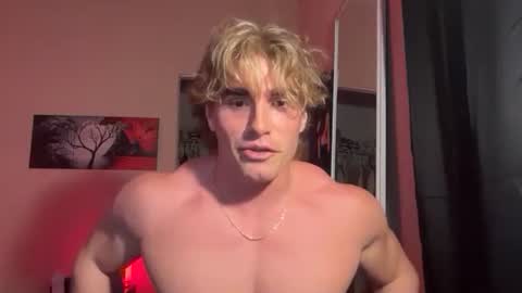 Snapshot of thecloser380 chatting on 03-05-26, 01:01 thecloser380 online show from 03-05-26, 01:01