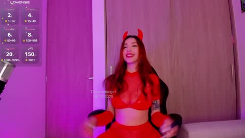 Alicia Alikath  online show from 10-18-25, 02:07