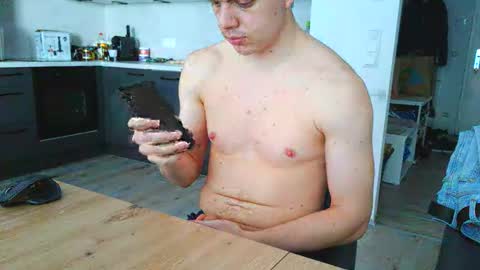 Snapshot of thecuteguy144949 chatting on 03-07-26, 10:12 thecuteguy144949 online show from 03-07-26, 10:12