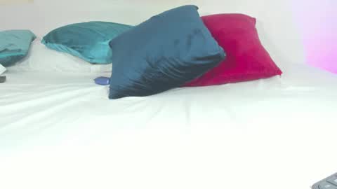 Snapshot of thedol1 chatting on 01-14-25, 07:59 Thedol1 online show from 01-14-25, 07:59