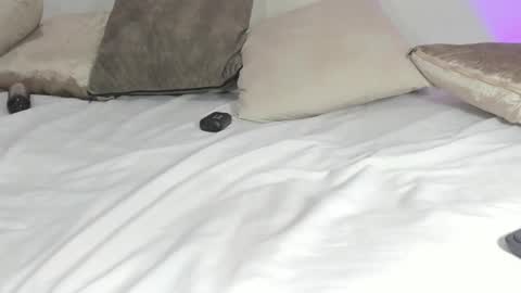 Snapshot of thedol1 chatting on 03-09-25, 07:34 Thedol1 online show from 03-09-25, 07:34