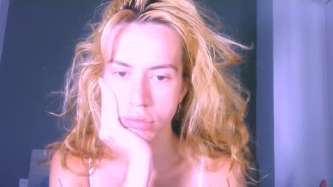 Snapshot of thedollxxxperience chatting on 04-06-26, 01:58 Yolanda online show from 04-06-26, 01:58