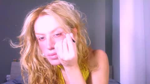 Yolanda online show from 06-07-26, 03:10