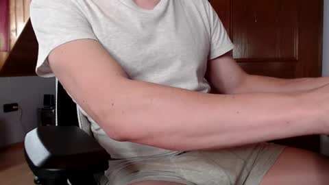 Snapshot of thedome372 chatting on 03-07-25, 02:45 thedome372 online show from 03-07-25, 02:45