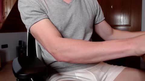 Snapshot of thedome372 chatting on 11-07-25, 09:42 thedome372 online show from 11-07-25, 09:42