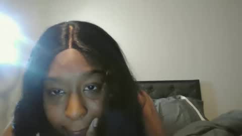 Snapshot of theeholycity chatting on 11-04-25, 11:04 Magically Delicious online show from 11-04-25, 11:04