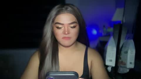 Snapshot of theenchantress_xxx chatting on 11-04-25, 05:56 theenchantress_xxx online show from 11-04-25, 05:56