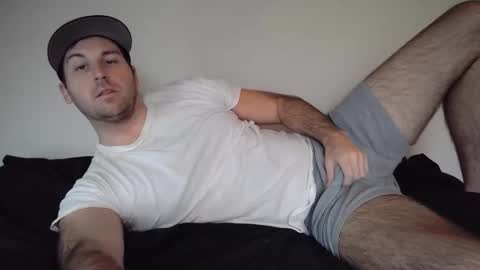 Snapshot of theetwohander chatting on 02-18-26, 07:10 Theetwohander online show from 02-18-26, 07:10