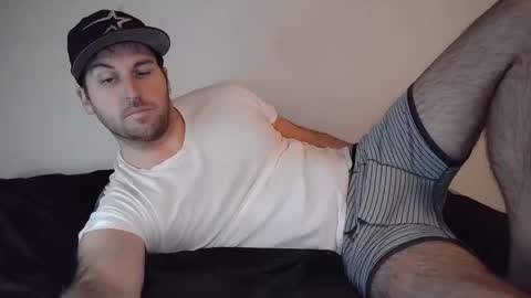 Snapshot of theetwohander chatting on 02-22-26, 07:01 Theetwohander online show from 02-22-26, 07:01