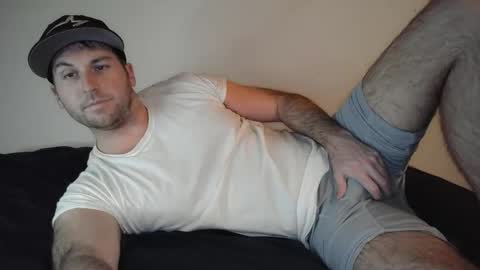 Snapshot of theetwohander chatting on 03-06-26, 03:25 Theetwohander online show from 03-06-26, 03:25