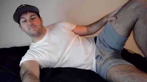 Snapshot of theetwohander chatting on 03-17-26, 02:38 Theetwohander online show from 03-17-26, 02:38
