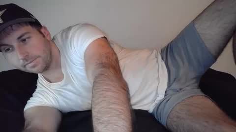Snapshot of theetwohander chatting on 04-22-26, 12:13 Theetwohander online show from 04-22-26, 12:13