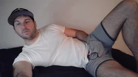 Snapshot of theetwohander chatting on 04-25-26, 02:47 Theetwohander online show from 04-25-26, 02:47