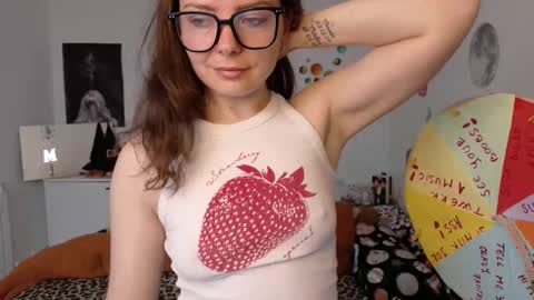 TheFarmergirl online show from 04-29-26, 04:49