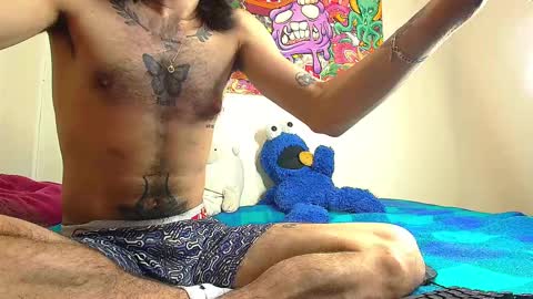 independent Model online show from 01-10-25, 07:35