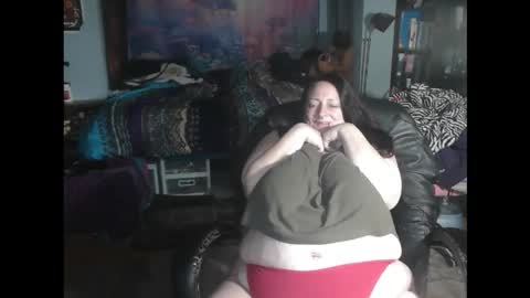 Snapshot of thefleshcanvas chatting on 10-18-25, 04:26 Sitara Mune online show from 10-18-25, 04:26