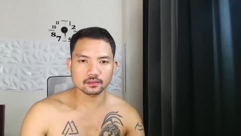 Snapshot of thefriskyasian chatting on 12-12-24, 04:43 Jaycee online show from 12-12-24, 04:43