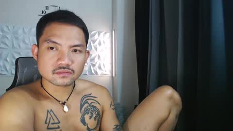 Snapshot of thefriskyasian chatting on 12-17-24, 05:26 Jaycee online show from 12-17-24, 05:26