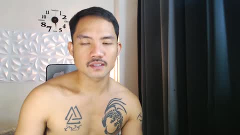 Snapshot of thefriskyasian chatting on 12-18-24, 05:21 Jaycee online show from 12-18-24, 05:21