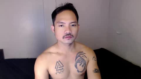 Snapshot of thefriskyasian chatting on 12-25-24, 06:52 Jaycee online show from 12-25-24, 06:52