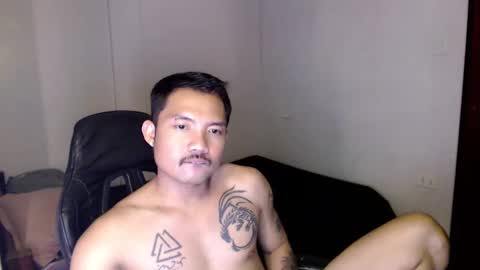 Snapshot of thefriskyasian chatting on 12-26-24, 10:09 Jaycee online show from 12-26-24, 10:09