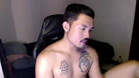 Snapshot of thefriskyasian chatting on 12-27-24, 04:43 Jaycee online show from 12-27-24, 04:43