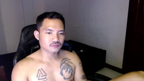 Snapshot of thefriskyasian chatting on 01-10-25, 02:04 Jaycee online show from 01-10-25, 02:04