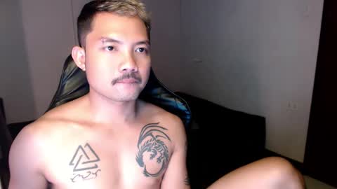 Snapshot of thefriskyasian chatting on 01-14-25, 08:04 Jaycee online show from 01-14-25, 08:04