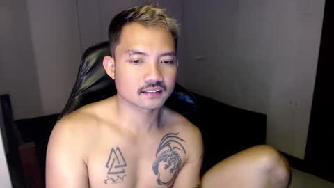 Snapshot of thefriskyasian chatting on 01-15-25, 01:23 Jaycee online show from 01-15-25, 01:23