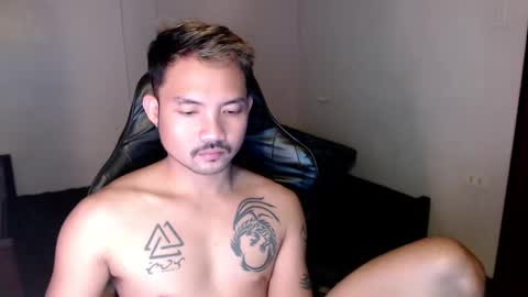 Snapshot of thefriskyasian chatting on 01-26-25, 10:45 Jaycee online show from 01-26-25, 10:45