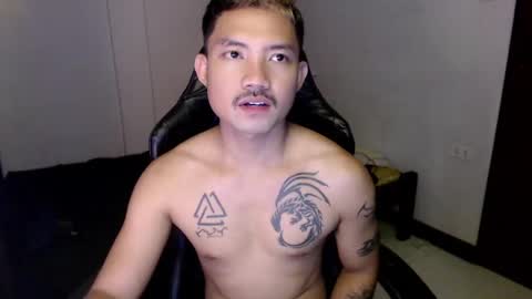 Snapshot of thefriskyasian chatting on 02-08-25, 03:30 Jaycee online show from 02-08-25, 03:30