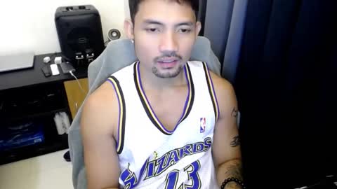 Snapshot of thefriskyasian chatting on 09-19-25, 05:35 Jaycee online show from 09-19-25, 05:35