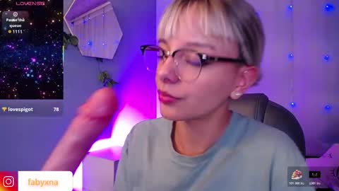 Peyton online show from 10-31-25, 03:40