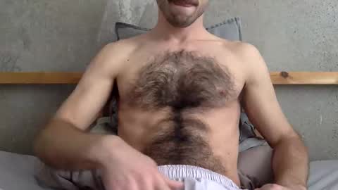 Snapshot of thegoonstuff chatting on 11-18-25, 09:36 thegoonstuff online show from 11-18-25, 09:36