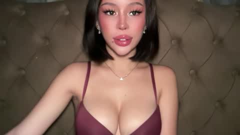 Elle  dont forget to folloW me and thumbs up online show from 05-09-26, 04:39