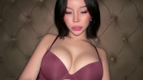 Elle  dont forget to folloW me and thumbs up online show from 05-11-26, 03:07