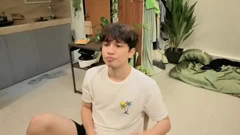 Green online show from 11-20-25, 08:36