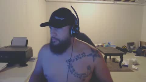 Snapshot of thehawaiian93 chatting on 02-21-25, 06:07 thehawaiian93 online show from 02-21-25, 06:07