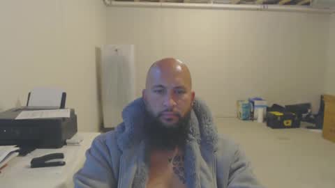 Snapshot of thehawaiian93 chatting on 09-21-25, 12:40 thehawaiian93 online show from 09-21-25, 12:40