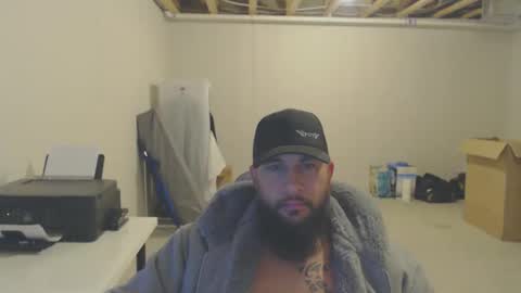 Snapshot of thehawaiian93 chatting on 11-11-25, 06:35 thehawaiian93 online show from 11-11-25, 06:35