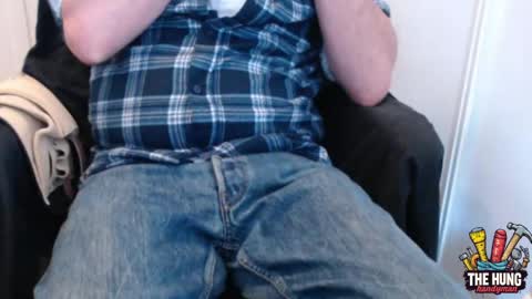 Snapshot of thehunghandyman chatting on 04-18-26, 12:14 TheHungHandyman online show from 04-18-26, 12:14