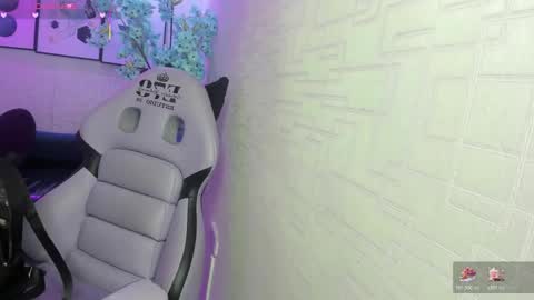 Theia  online show from 01-15-26, 12:32