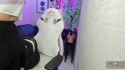 Theia  online show from 02-03-26, 12:32