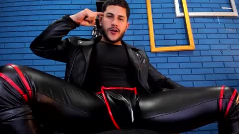 Snapshot of theian26 chatting on 02-22-25, 10:31 Ian Deniel online show from 02-22-25, 10:31