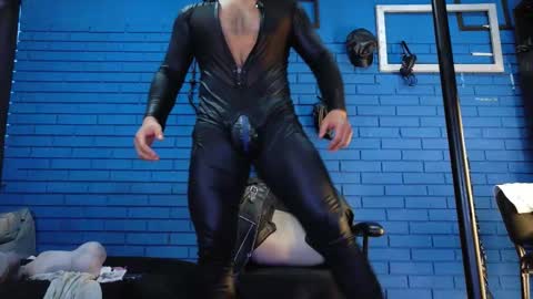 Snapshot of theian26 chatting on 03-09-26, 08:24 Ian Deniel online show from 03-09-26, 08:24