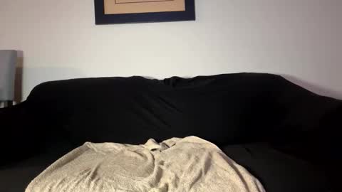 Snapshot of theicebreakers chatting on 12-14-25, 03:56 theicebreakers online show from 12-14-25, 03:56